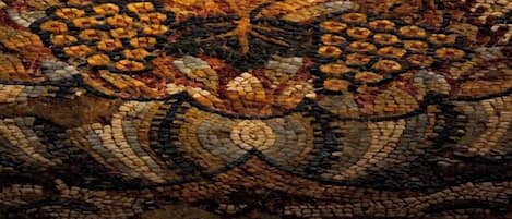 Un motif de mosaïque complexe et détaillé.