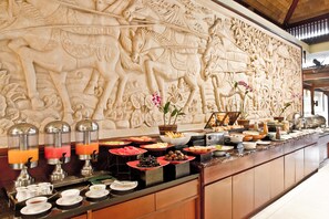 Daily buffet breakfast for a fee - The Rani Hotel & Spa (Kuta)
