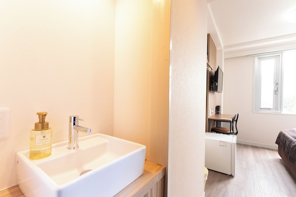 Double Room, Non Smoking | Desk, free WiFi, bed sheets