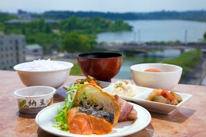 Daily Japanese breakfast (JPY 1000 per person) - Mito Hotel Season (Mito)