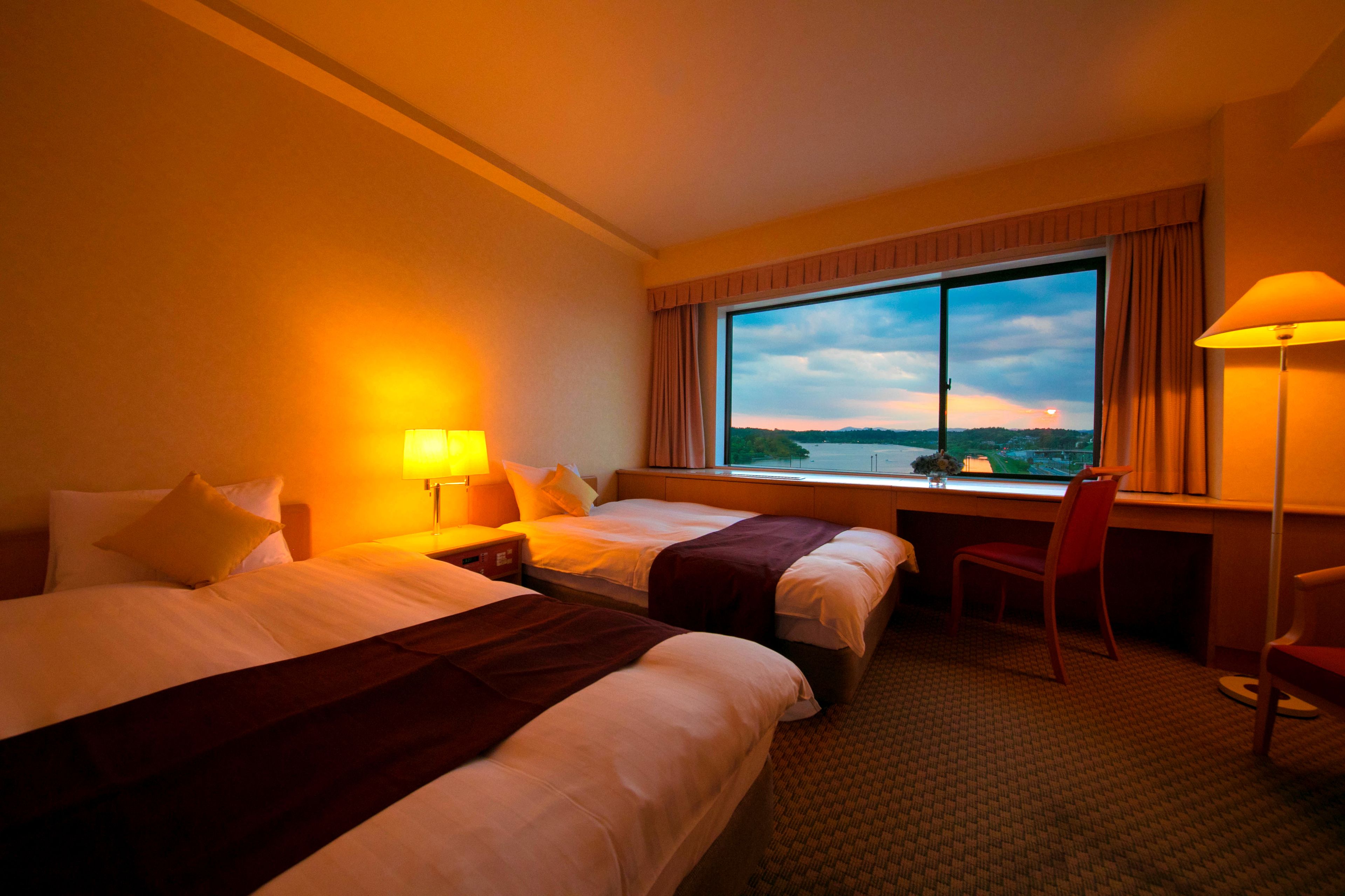 Standard Twin Room, 2 Twin Beds, Lake View | Desk, blackout drapes, free WiFi, bed sheets