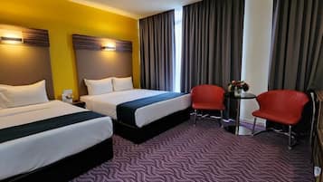Minibar, in-room safe, desk, iron/ironing board