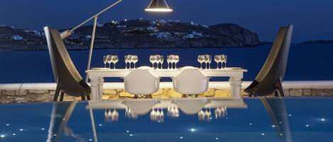 Breakfast, lunch, dinner served; beach views