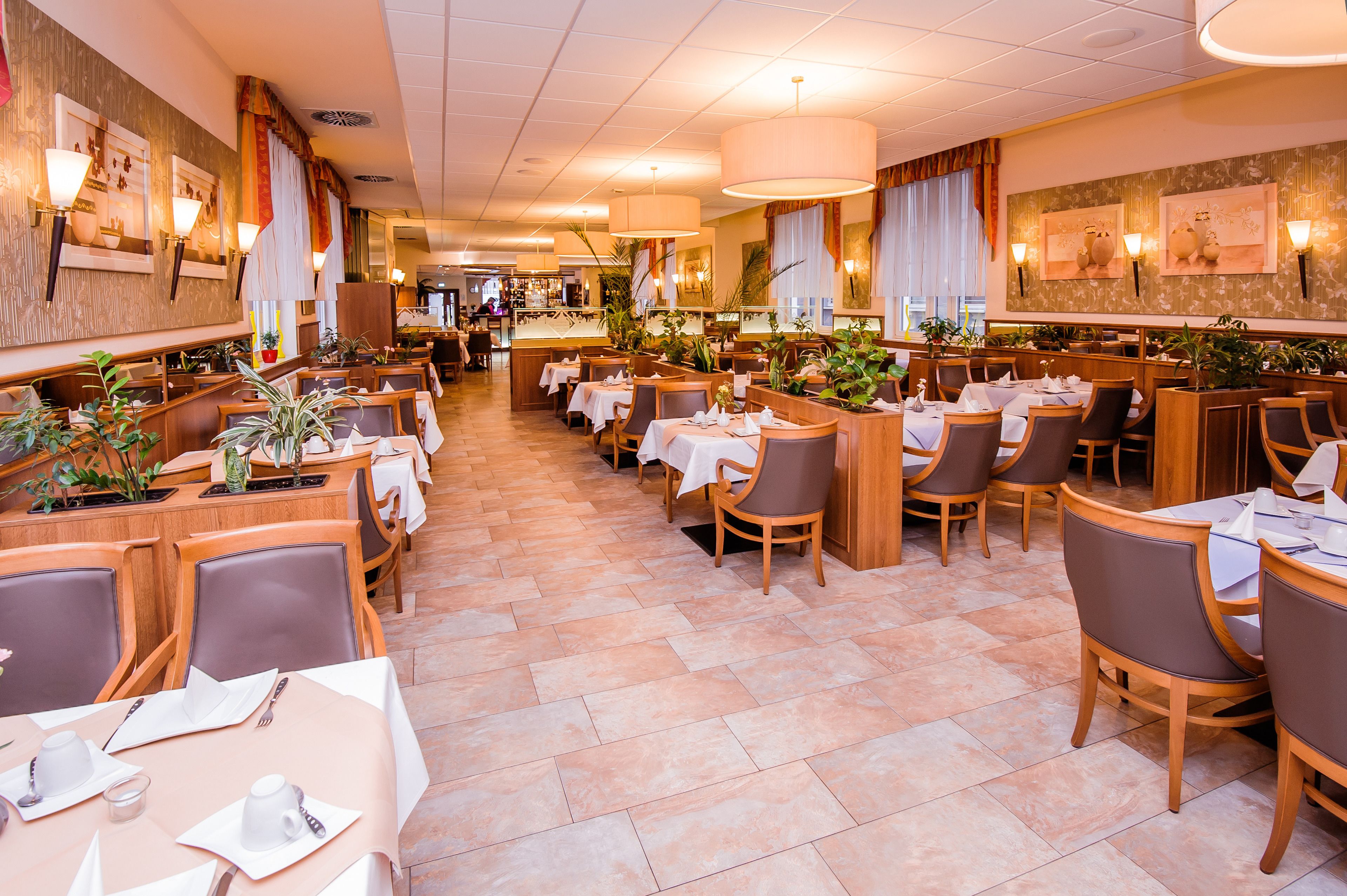 Tägliches Frühstücksbuffet (15.9 EUR pro Person)