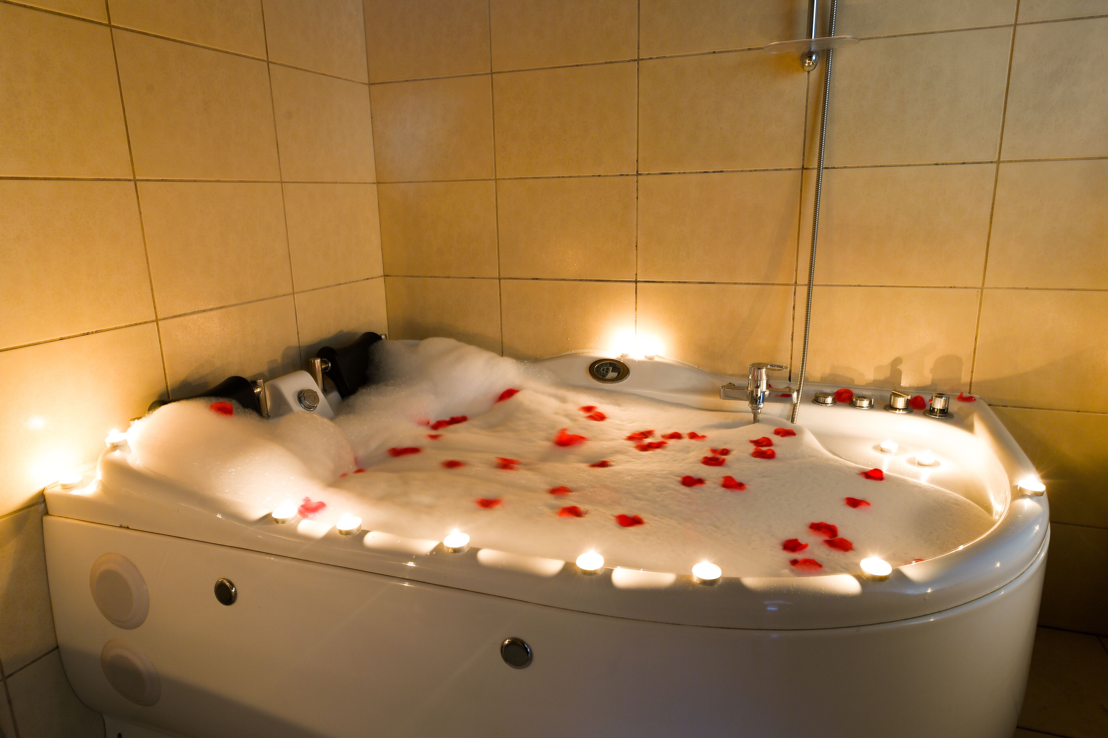 executive suite, 1 king bed | bathroom | free toiletries, hair dryer, bathrobes, slippers