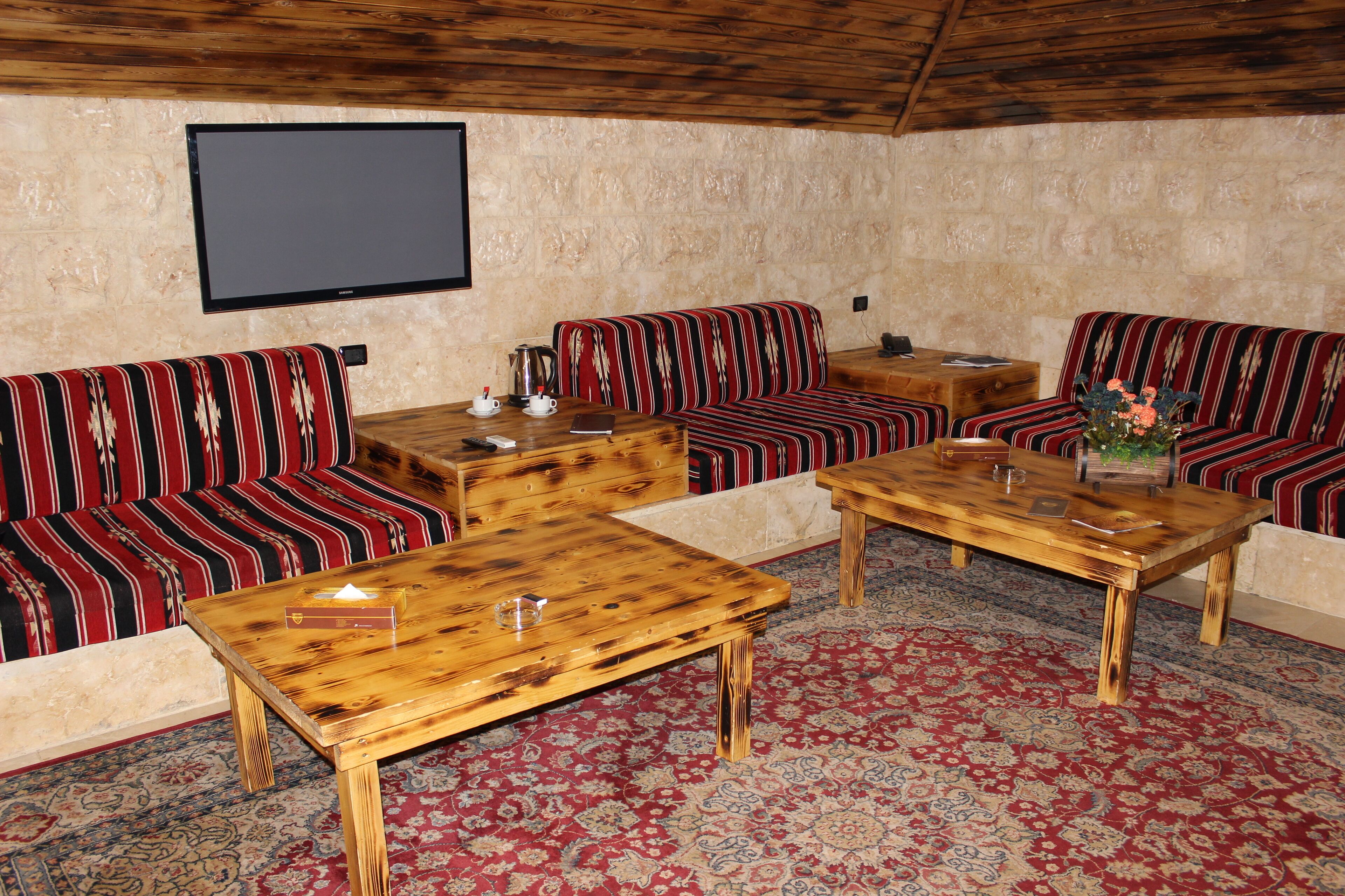 family suite | living area | smart tv, netflix