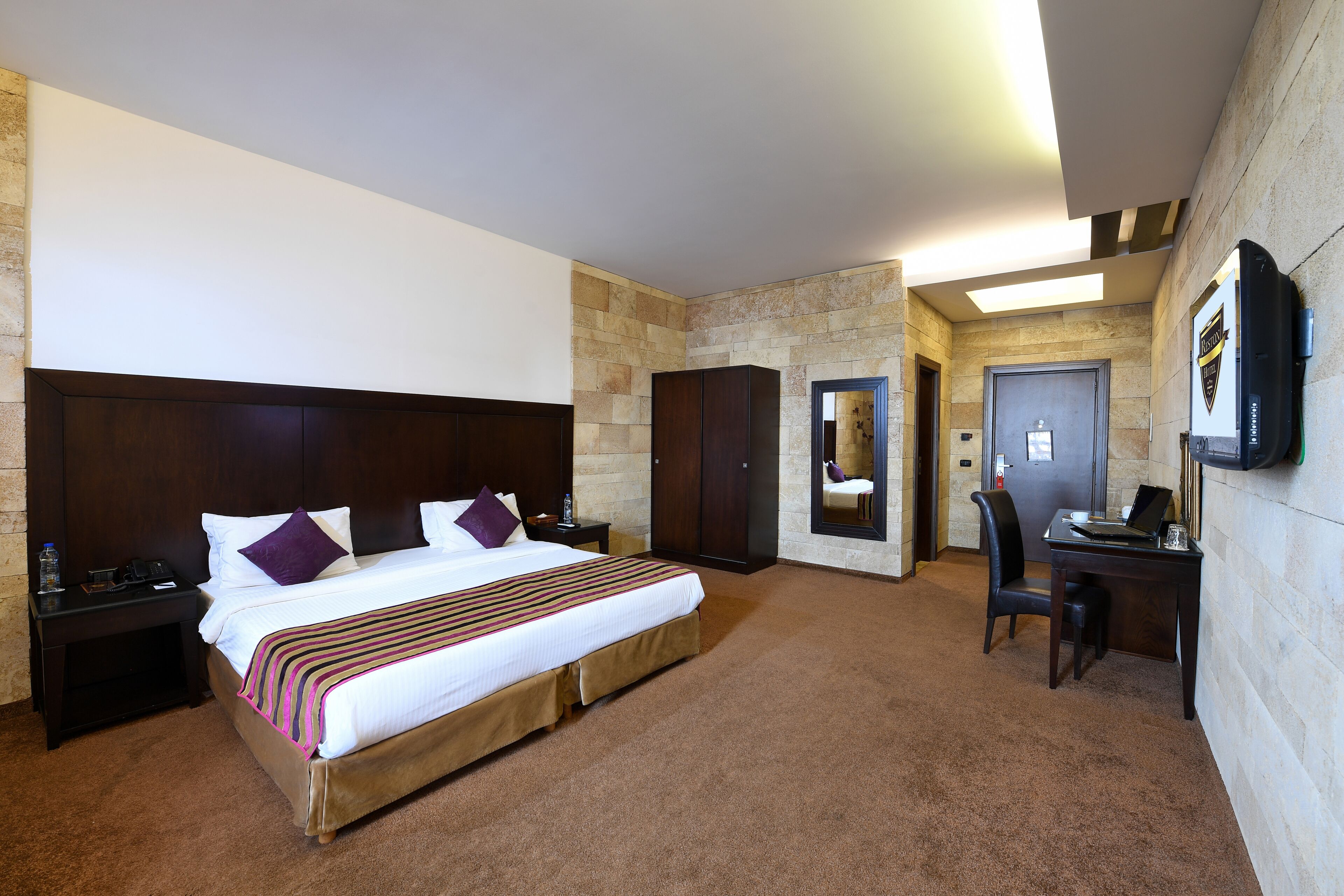 Photo - Reston Hotel