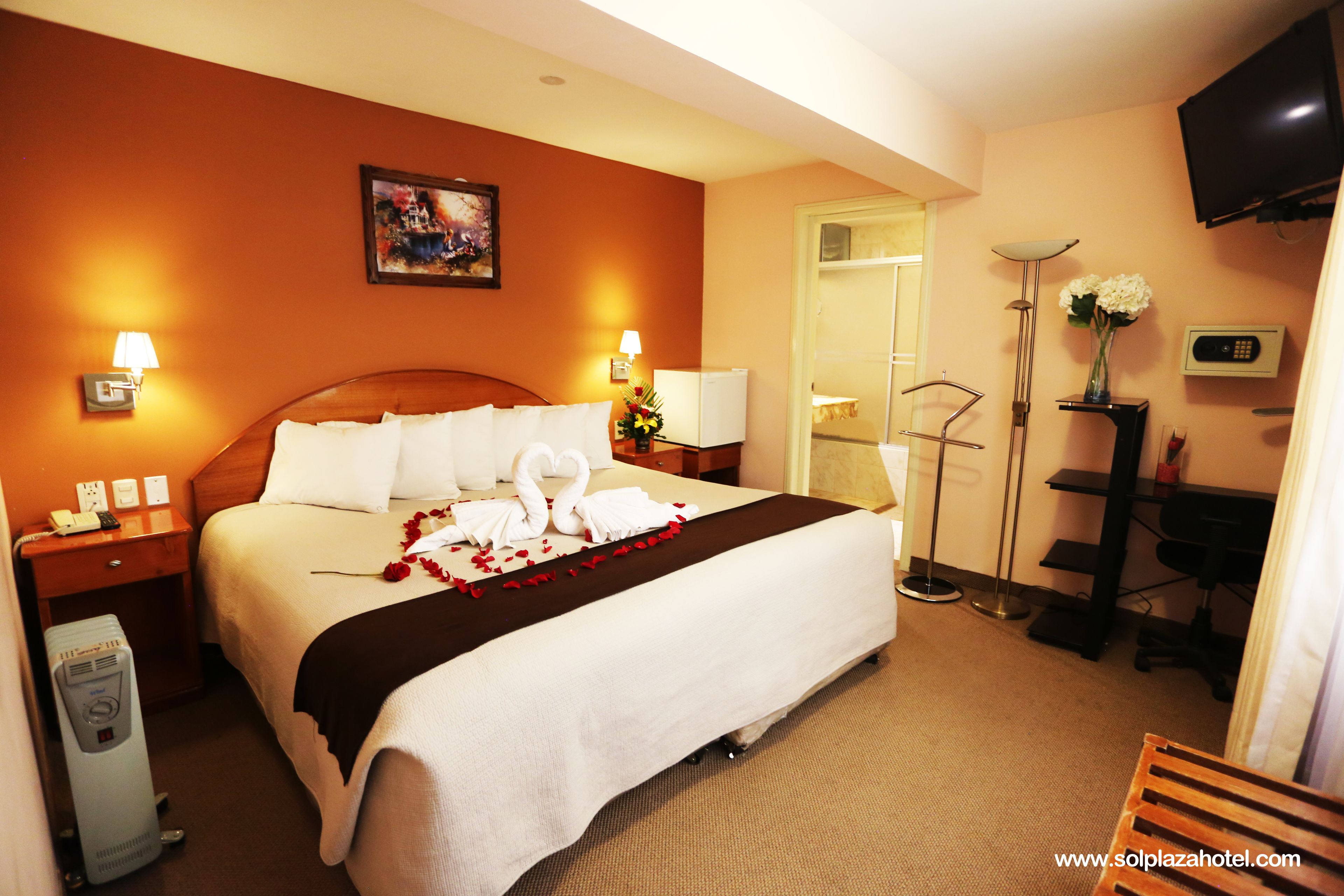 double room | down duvets, minibar, in-room safe, individually furnished