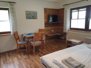 Comfort Double Room | Premium bedding, pillowtop beds, minibar, in-room safe