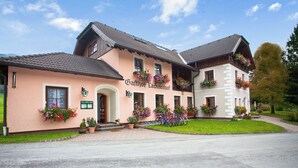Unclassified image, 5 of 6, button - Landhotel Lacknerhof (Goeriach)