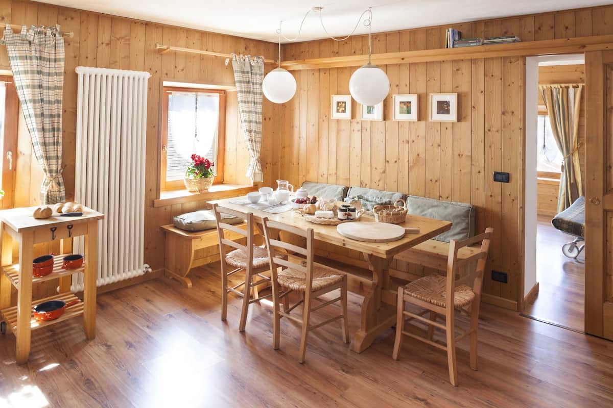 Family Apartment, 2 Bedrooms (4 People) | In-room dining