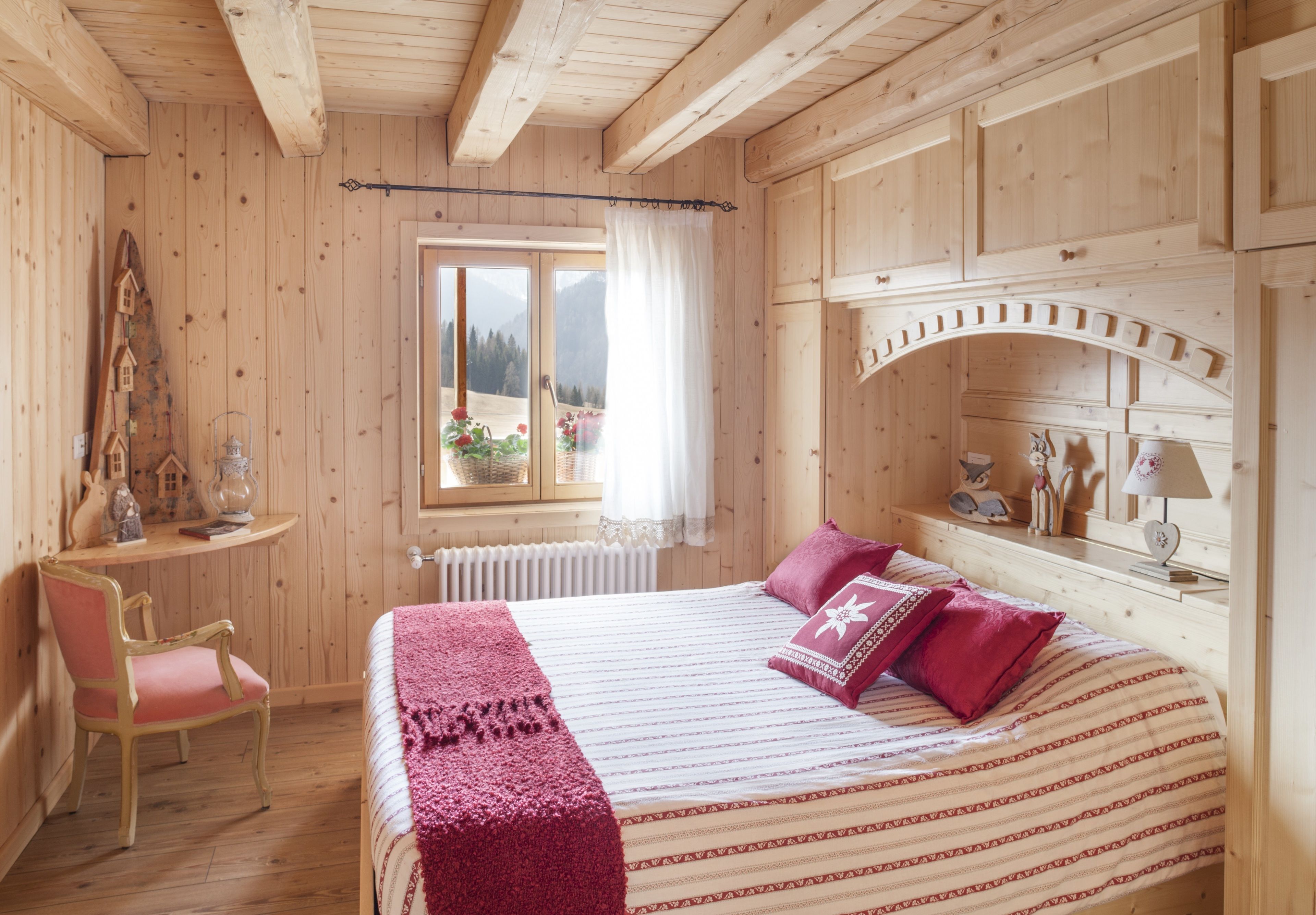 Deluxe Apartment, 2 Bedrooms (4 people) | In-room safe, desk, blackout drapes, bed sheets