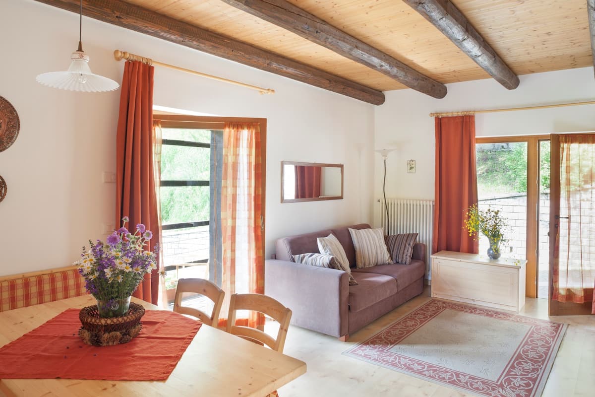 Duplex | Living area | Flat-screen TV