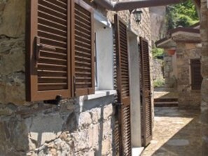 Exterior detail - Farmhouse Castagnola 64 B&B (Ne)