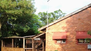 Exterior - Hluhluwe Backpackers (Hluhluwe)