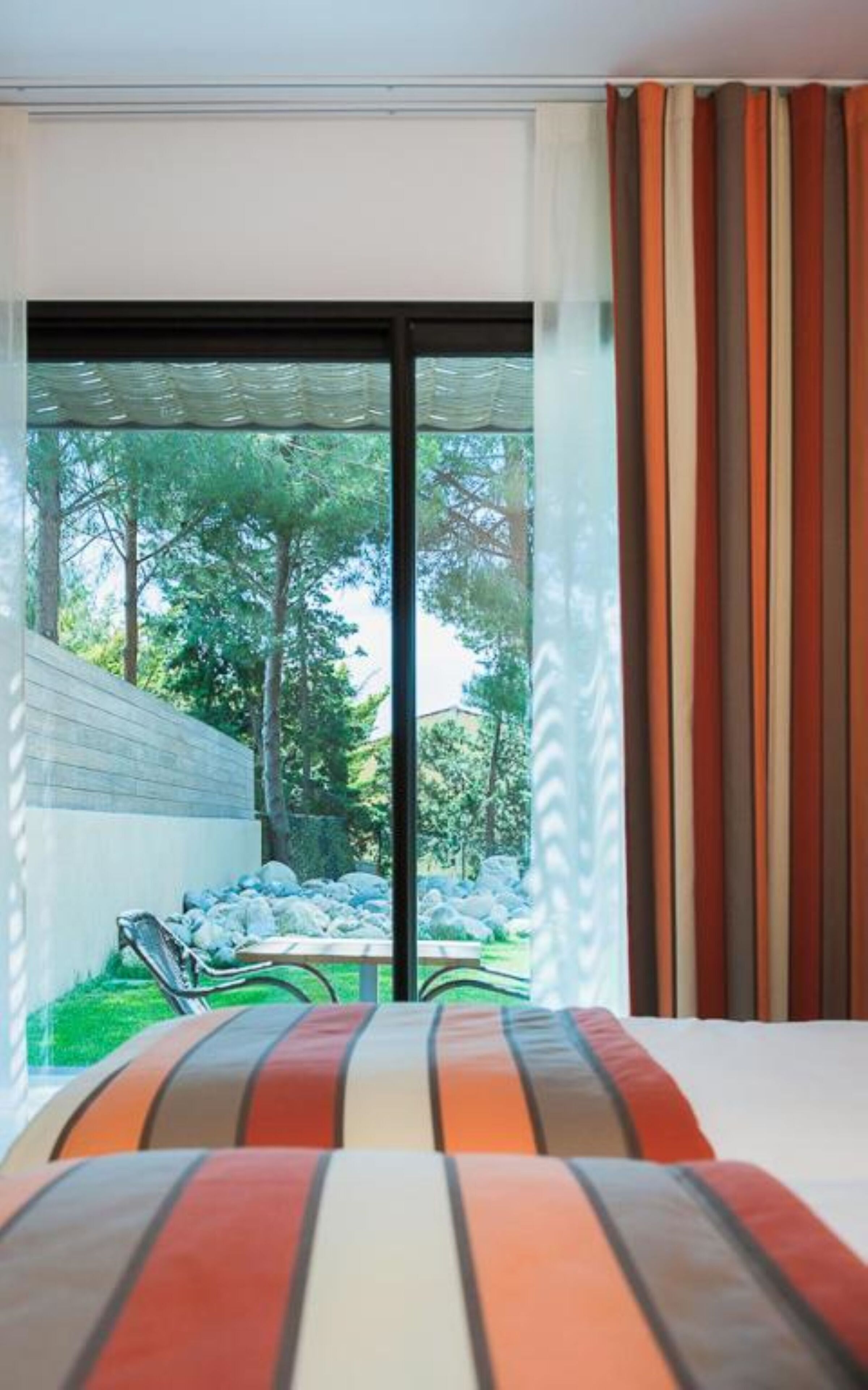 comfort room | 1 bedroom, premium bedding, minibar, in-room safe