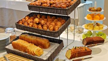 Päivittäinen buffetaamiainen maksusta