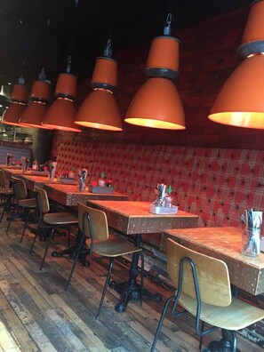 供应晚餐，无国界融合菜