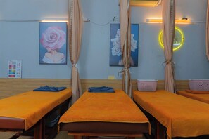 Exterior - Il Divo Hostel (Hanoi)