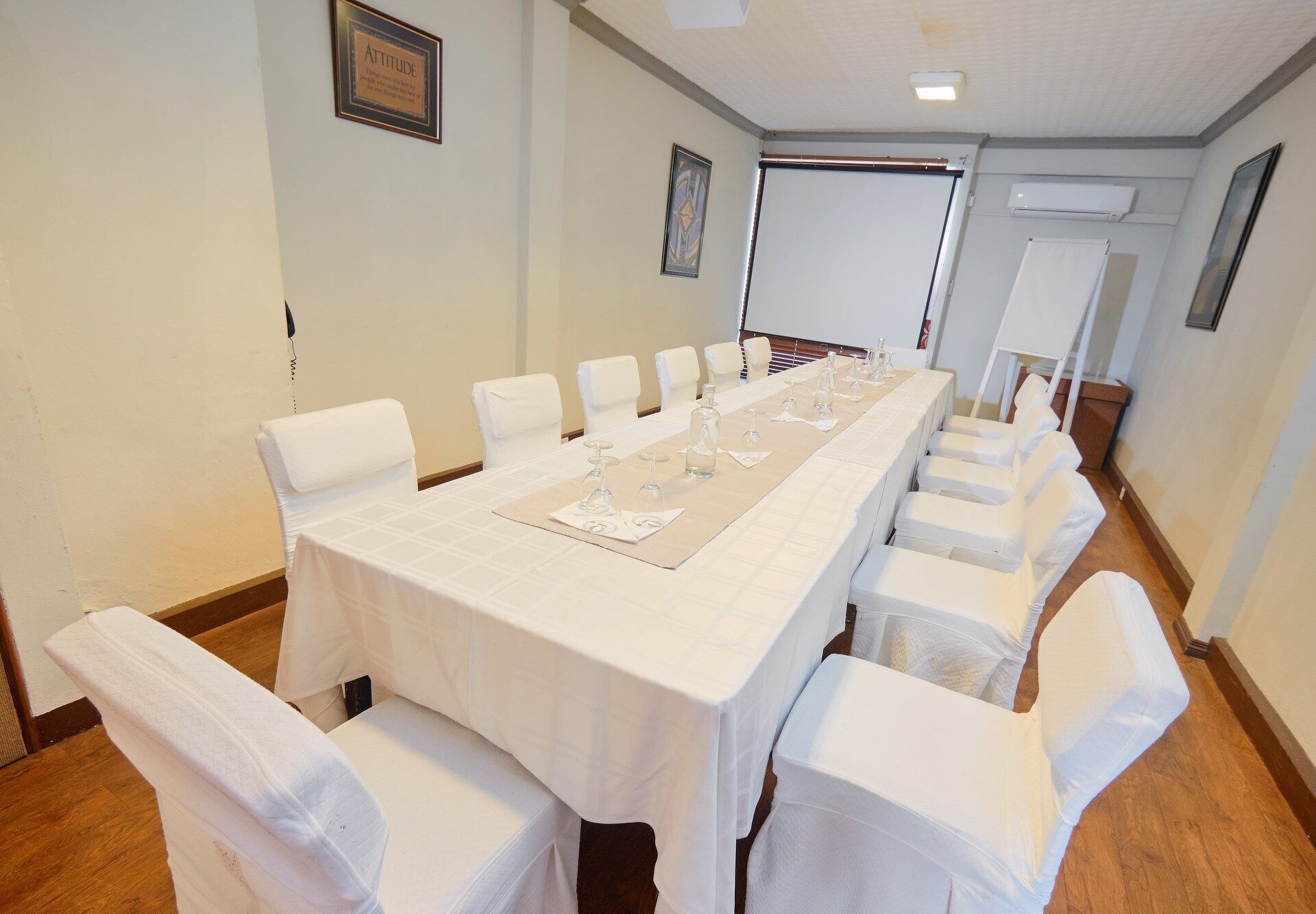 Foto - Gold Crest Hotel