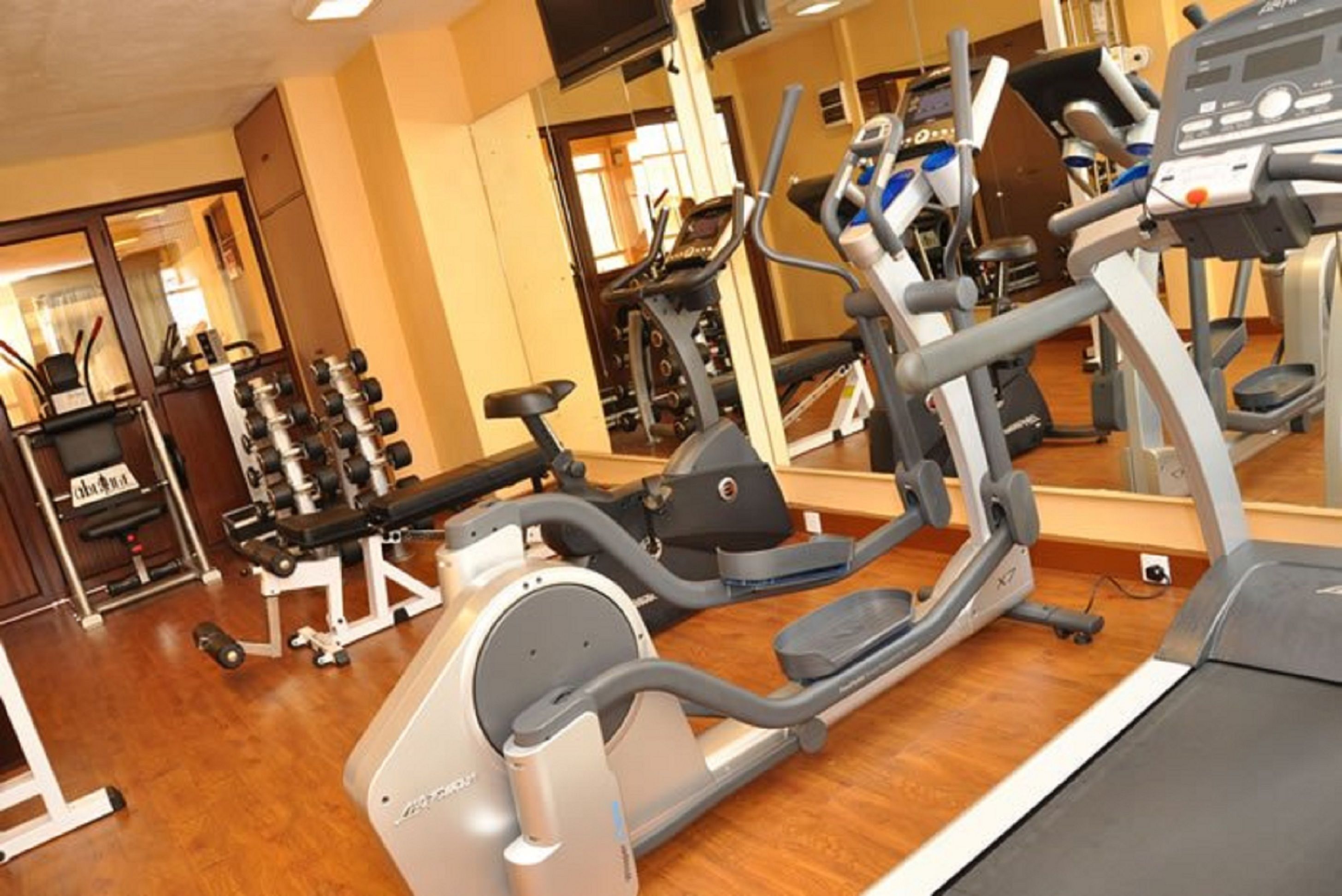 Foto - Gold Crest Hotel