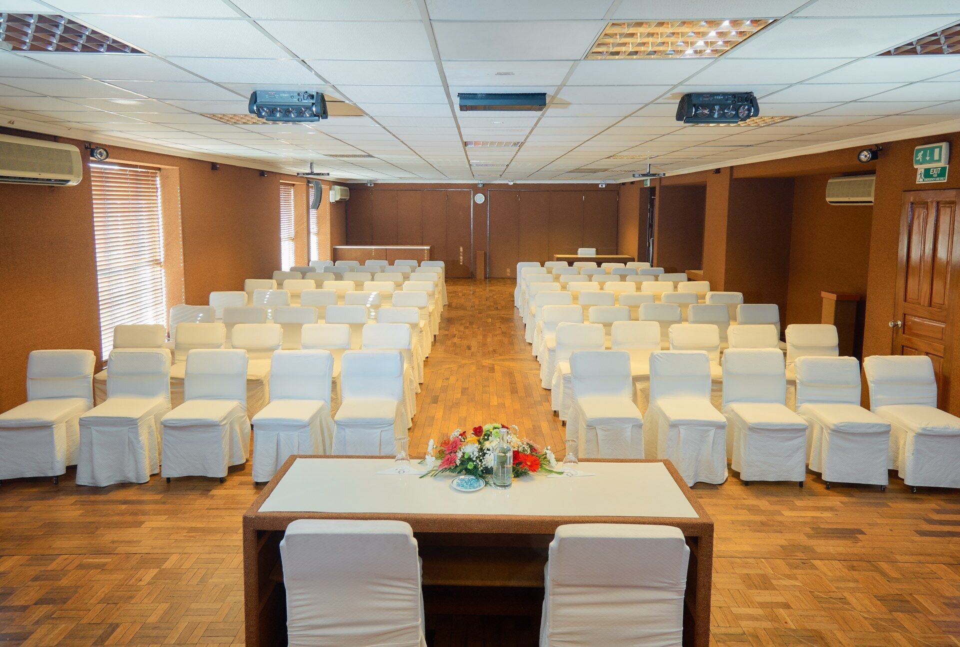 Foto - Gold Crest Hotel