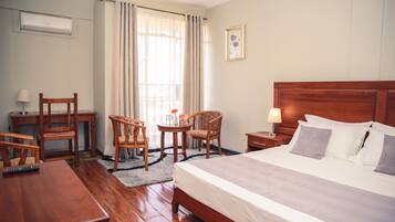 In-room safe, iron/ironing board, WiFi, bed sheets