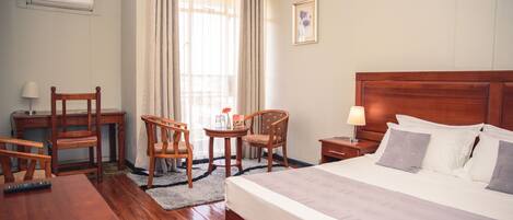 In-room safe, iron/ironing board, WiFi, bed sheets