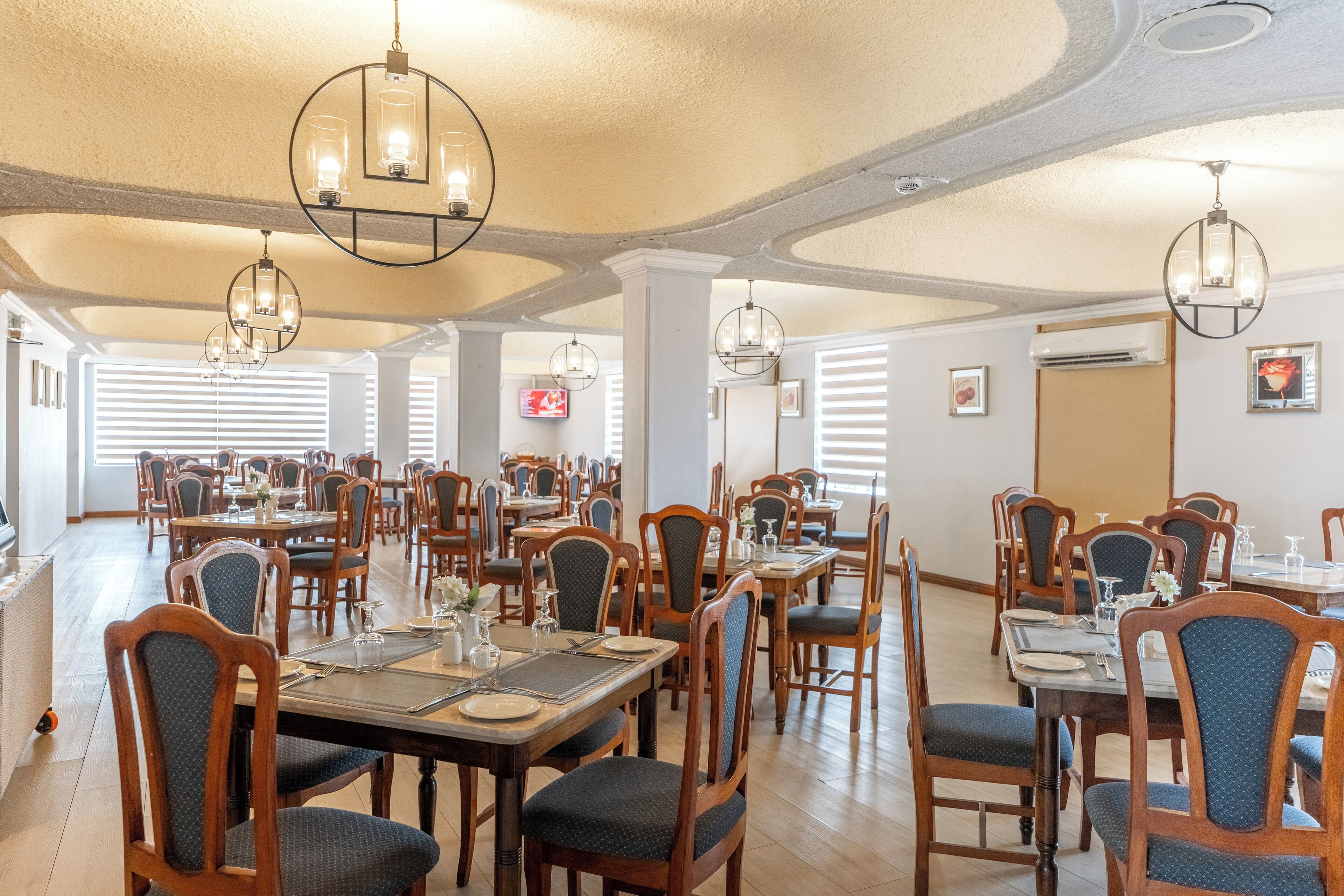 Photo - Gold Crest Hotel