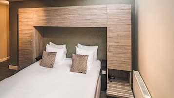 Senior Double Room | Premium bedding, pillowtop beds, in-room safe, desk