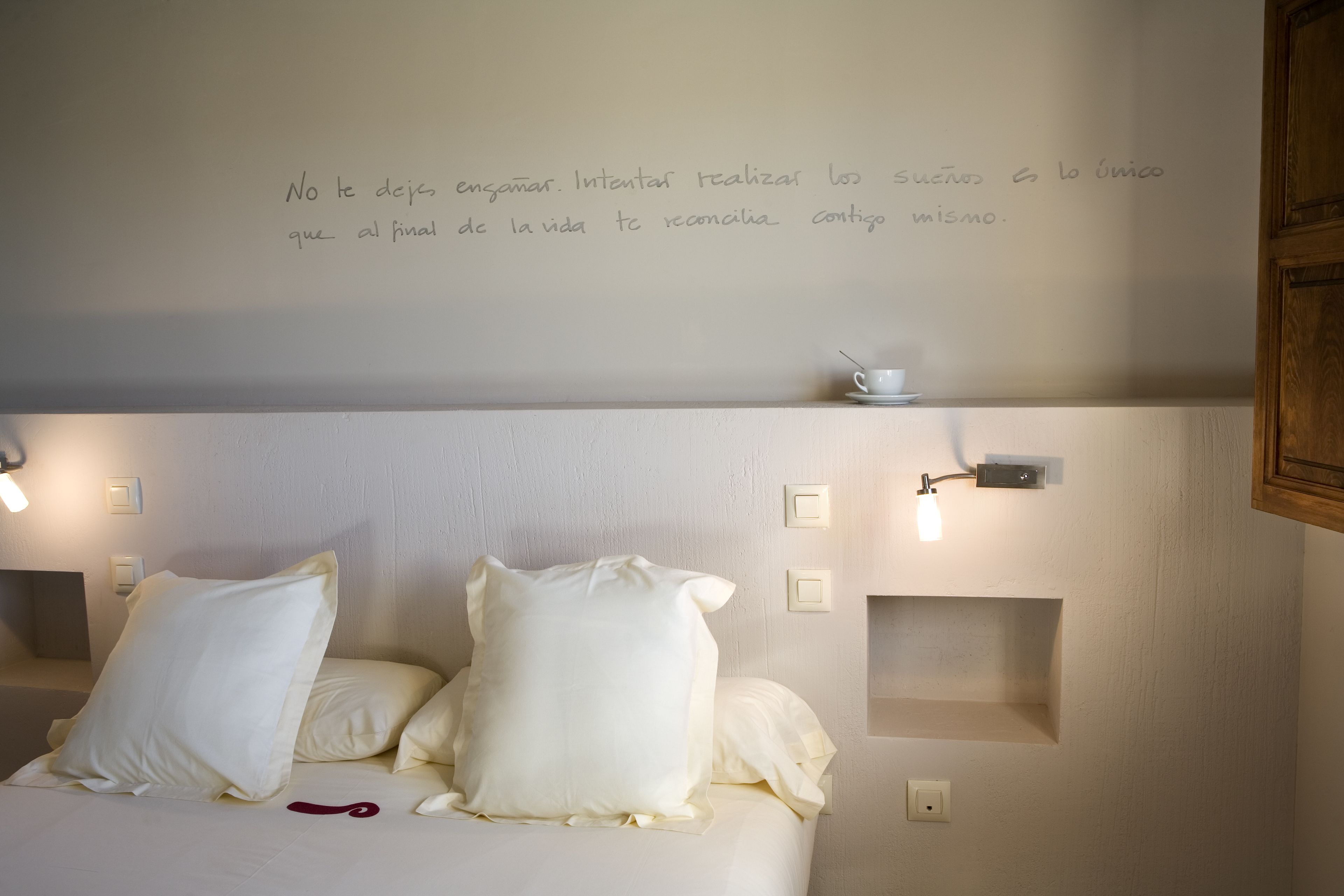 family quadruple room, mountain view | living area