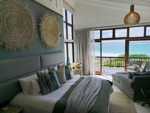 Shaloha Guesthouse on Supertubes