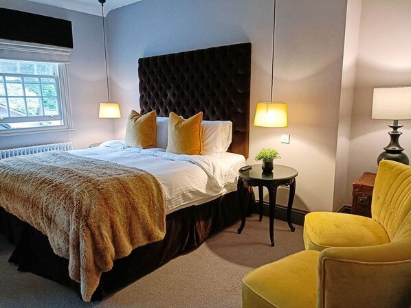 Superior Room, 1 King Bed (Room 4)