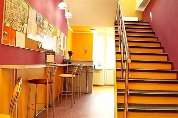 Reception - ZigZag Hostel (Kyiv)