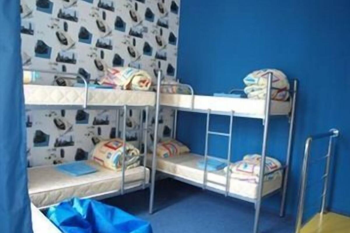One Bed in a Coed Dorm Room for 4 people Superior | ミニバー、セーフティボックス (室内)、デスク、遮光カーテン