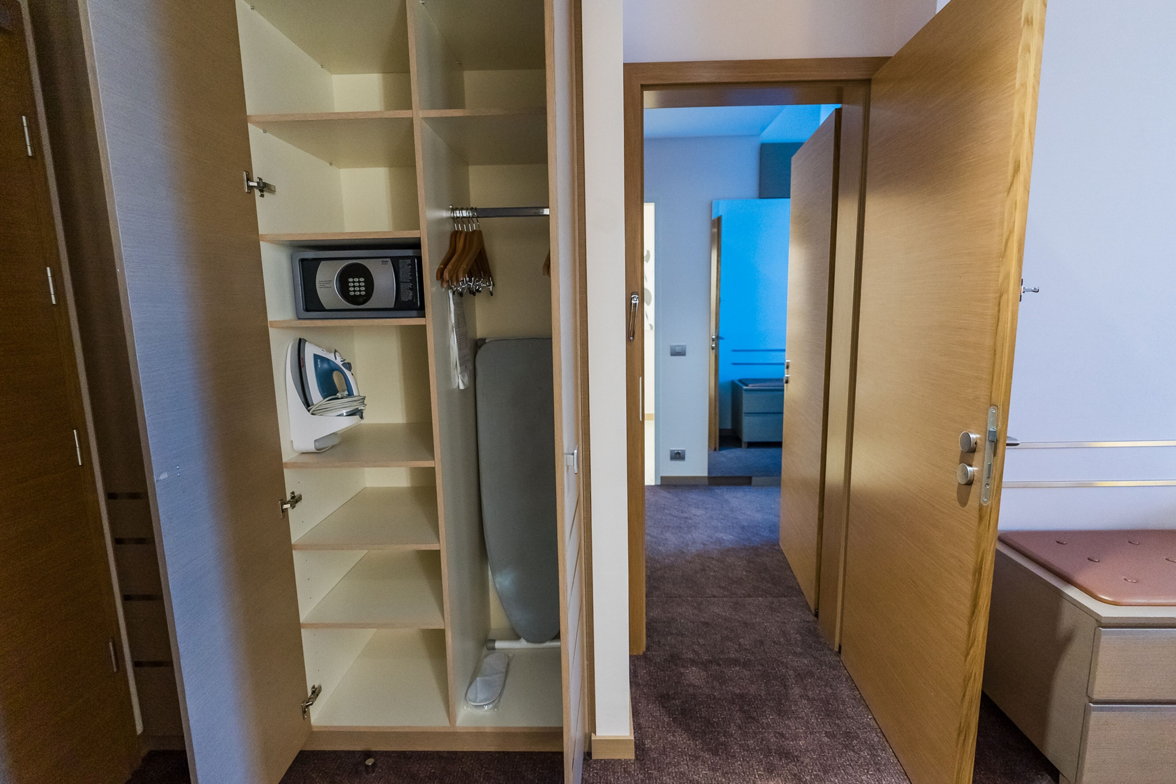 hypo-allergenic bedding, pillow-top beds, minibar, in-room safe