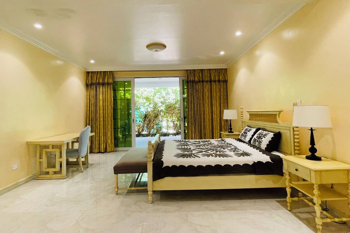 Deluxe Villa, 1 Bedroom, Garden View | Living area