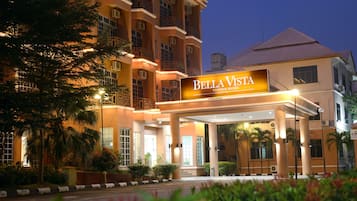 Mặt tiền nơi lưu trú