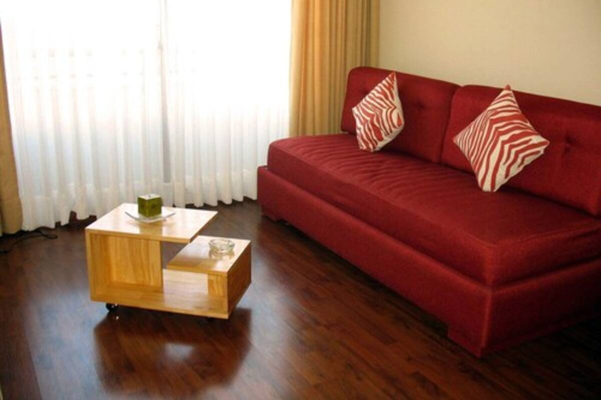 One Bedroom Apartment, Triple Occupancy, Non-Smoking
