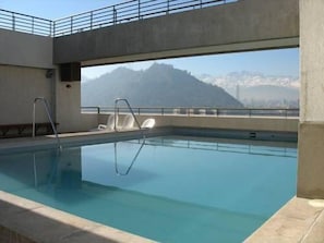 Outdoor pool - AMS Apartments Monjitas (Santiago)