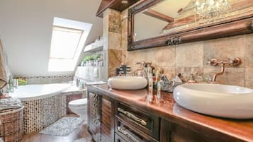 Superior Apartment, 2 Bedrooms, Balcony (6 adults; Mysliwska 43 Street ) | Bathroom | Hair dryer, bidet