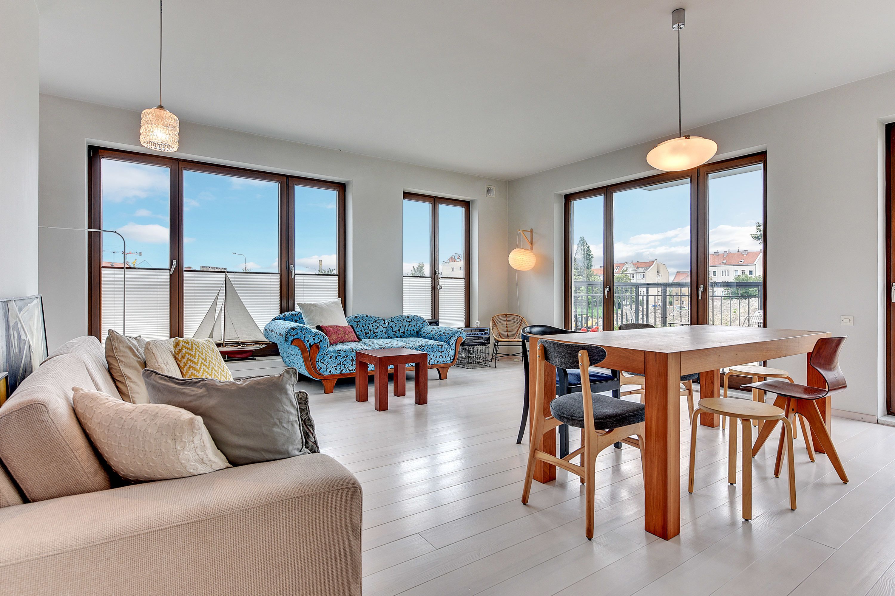 Luxury Apartment, 2 Bedrooms, Balcony (6 Adults) | Living area | LCD TV