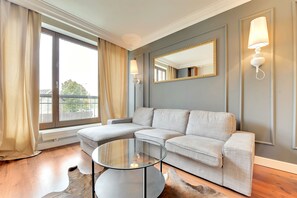 Living area - Apartinfo Szafarnia Apartments (Gdansk)