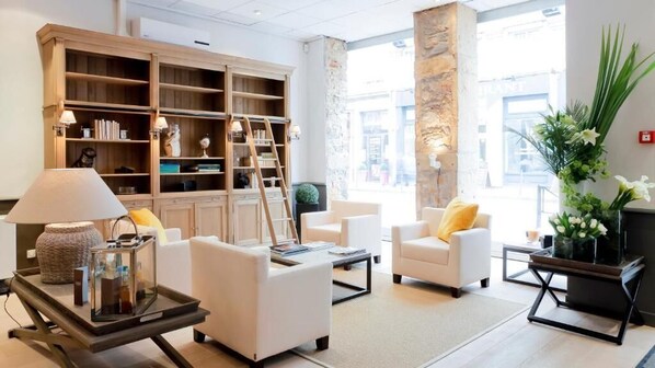 Lobby - Hôtel Tête d'Or (Lyon)