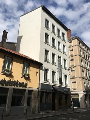 Front of property - Hôtel Tête d'Or (Lyon)