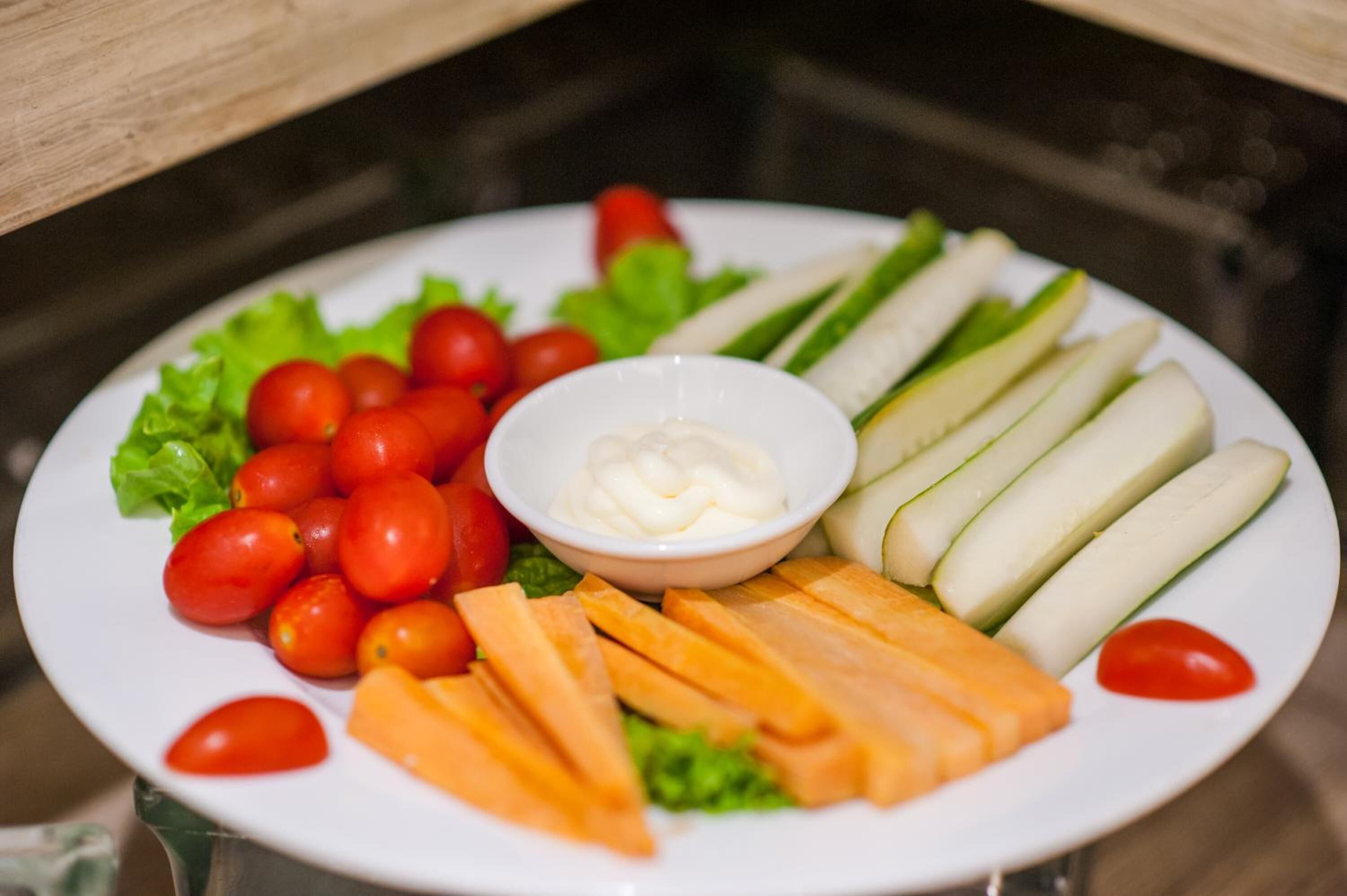 breakfast, lunch and dinner served