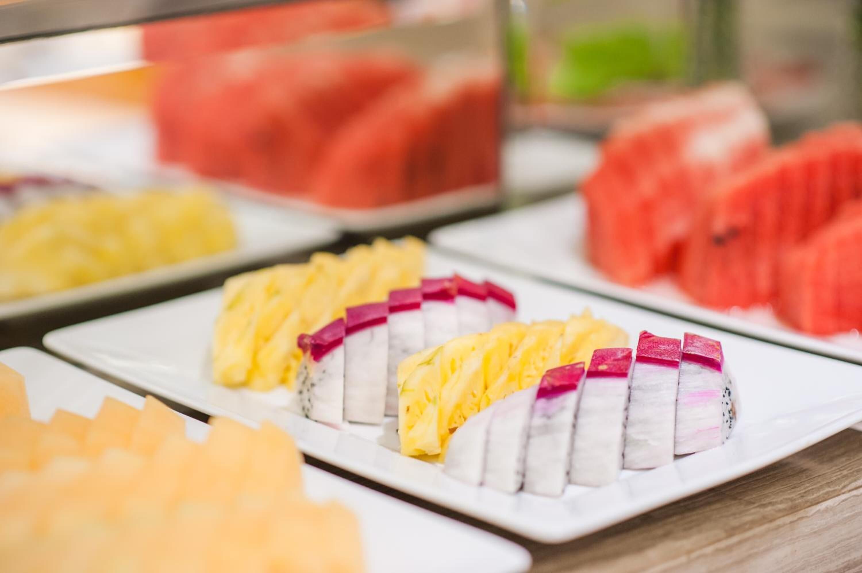 breakfast, lunch and dinner served