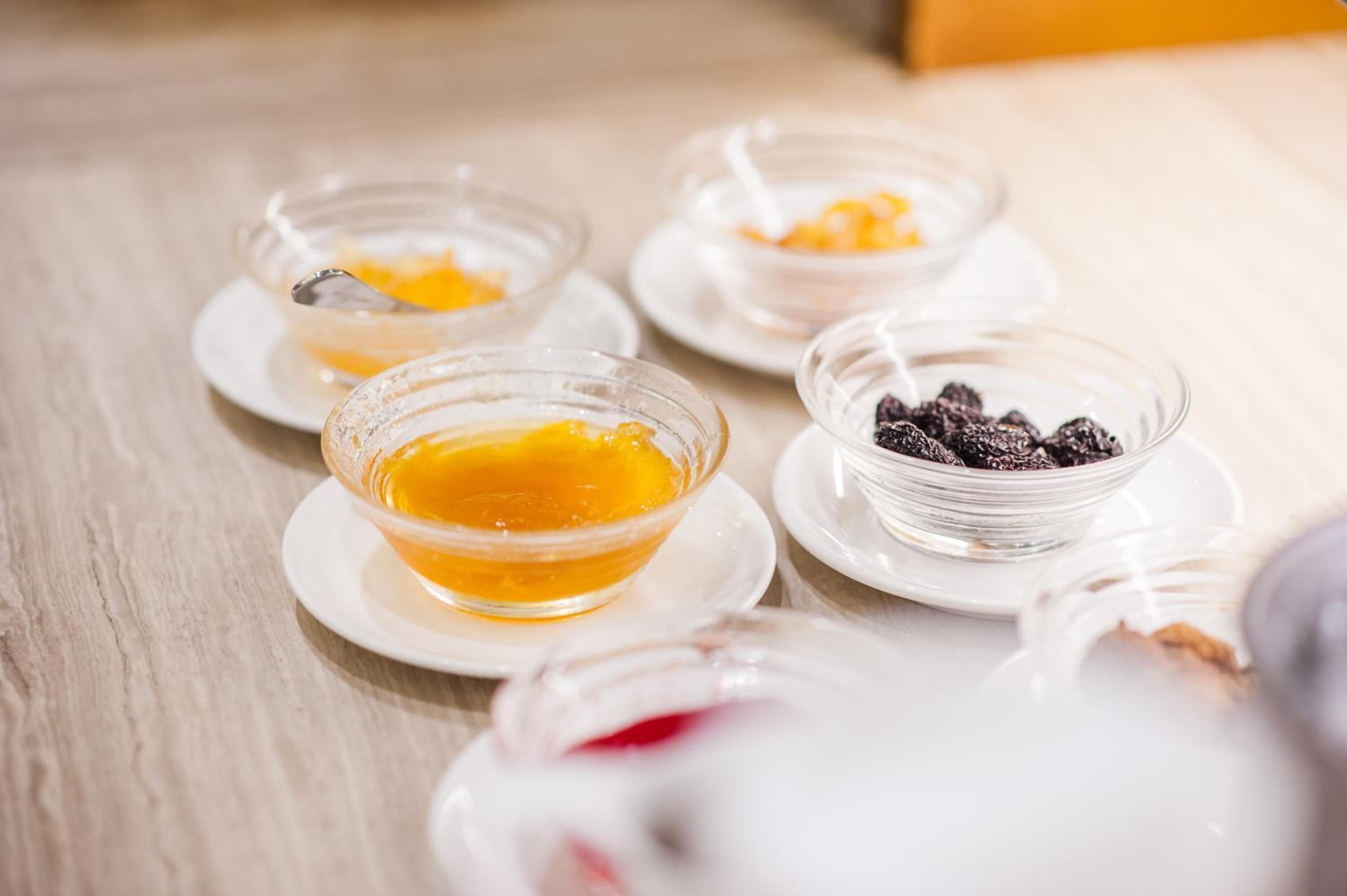 breakfast, lunch and dinner served