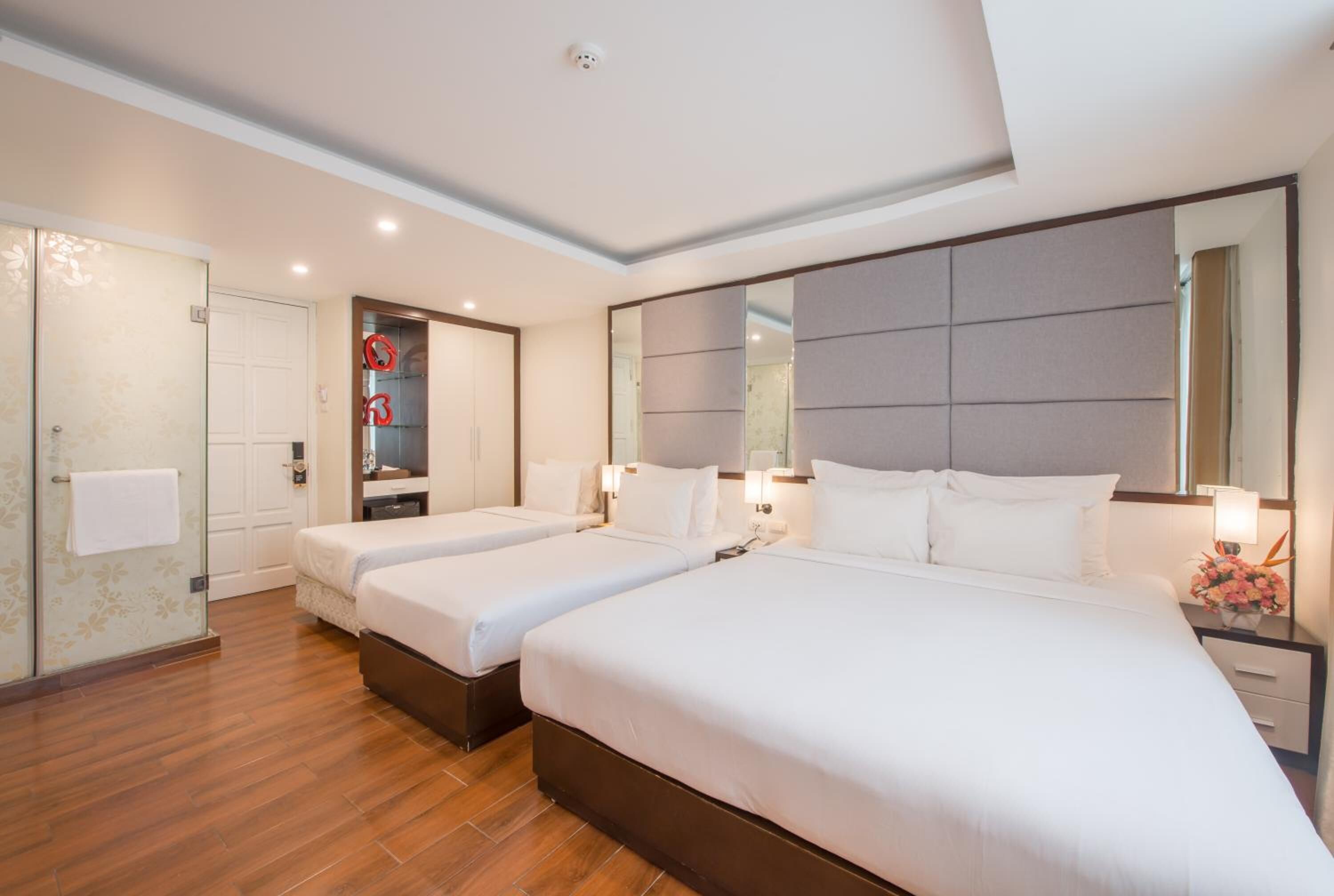 minibar, in-room safe, soundproofing, free wifi