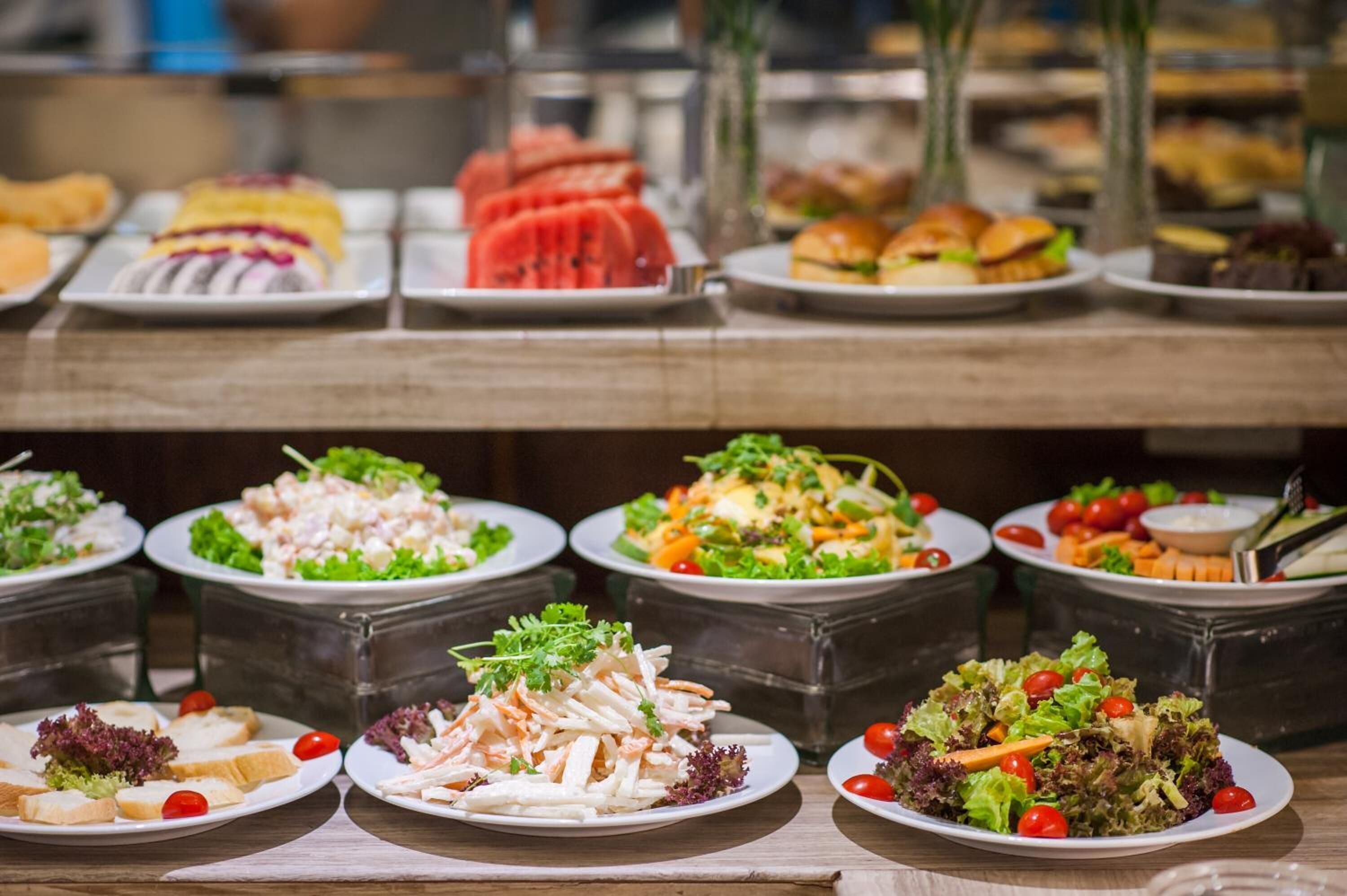 breakfast, lunch and dinner served